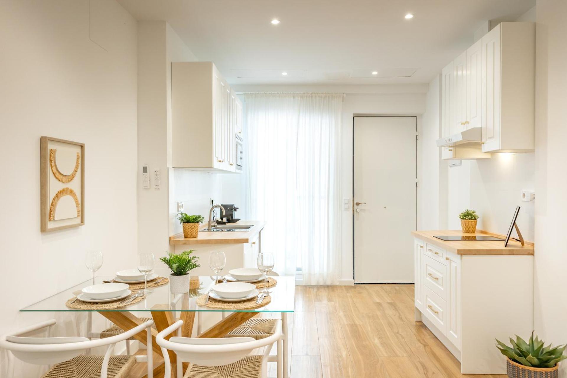 Isg Apartments Triana 1 Sevilla Bagian luar foto